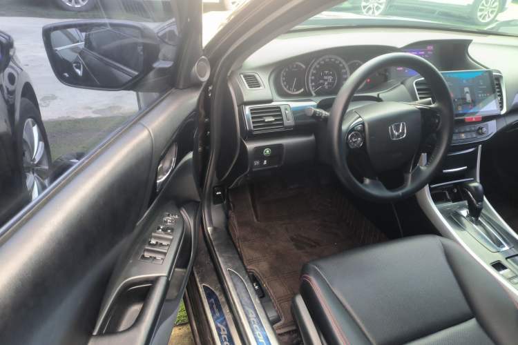Used Honda Accord 2016 2.0L Comfort Edition

