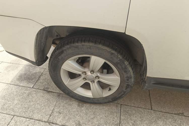 Used  Compass 2014 Revised Version 2.4L Four-Wheel Drive Comfort Edition
