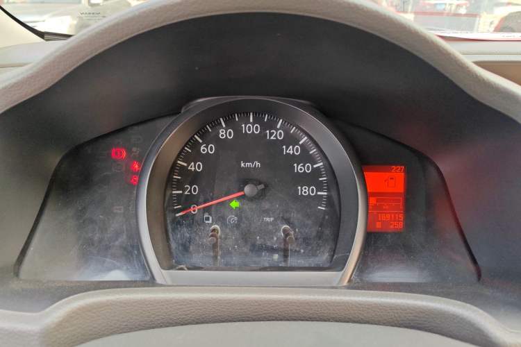 Used Nissan NV200 2016 Revised Version 1.6L Manual Luxury Edition
