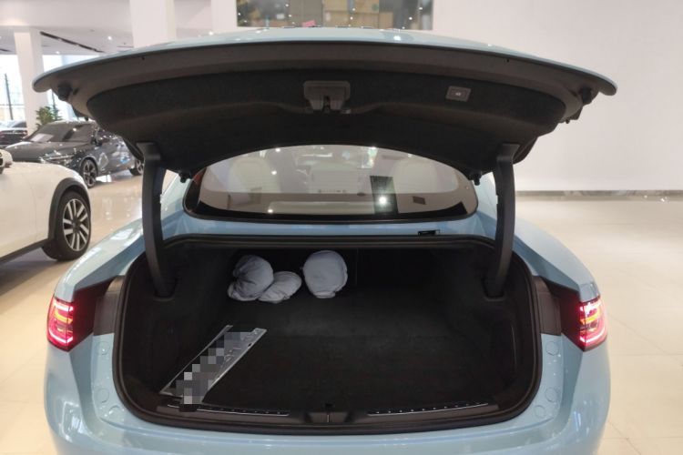 Used Hima Luxeed S7 2025 705 km Max
