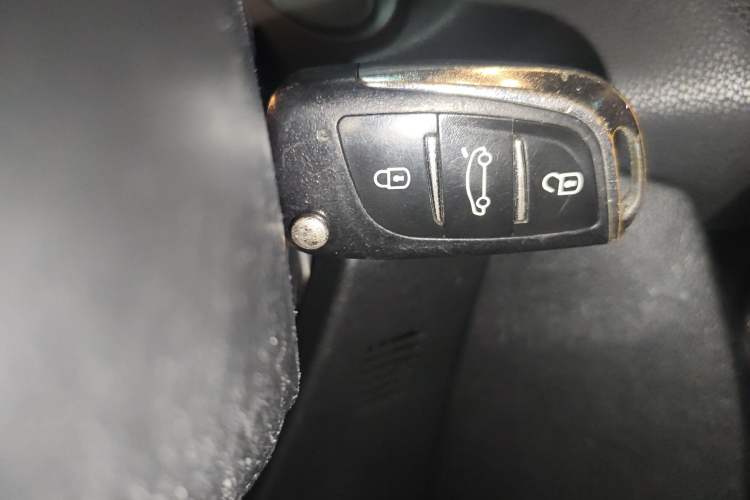 Used Mitsubishi ASX 2013 2.0L CVT Two-Wheel Drive Elite Edition
