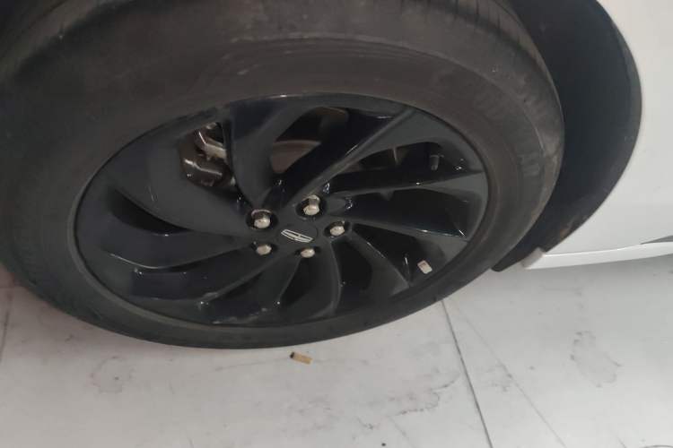 Used Lincoln Z 2025 2.0T Prestige Hybrid Edition
