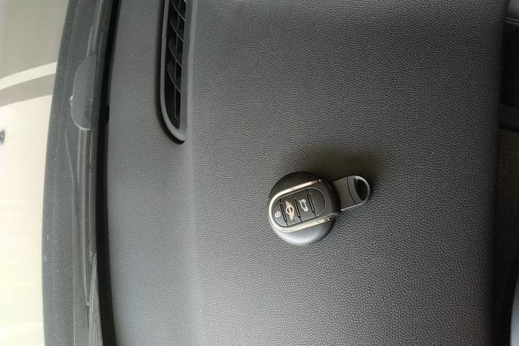 Used  MINI 2014 1.5T COOPER Fun
