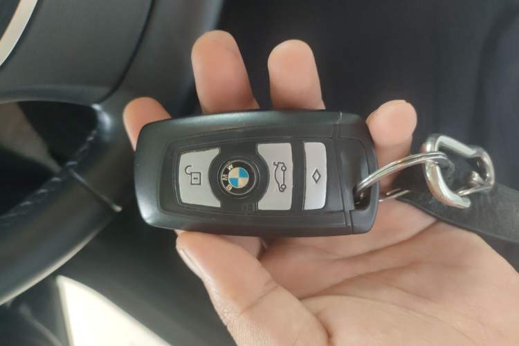 Used BMW 5 Series 2017 520Li Elegant Edition
