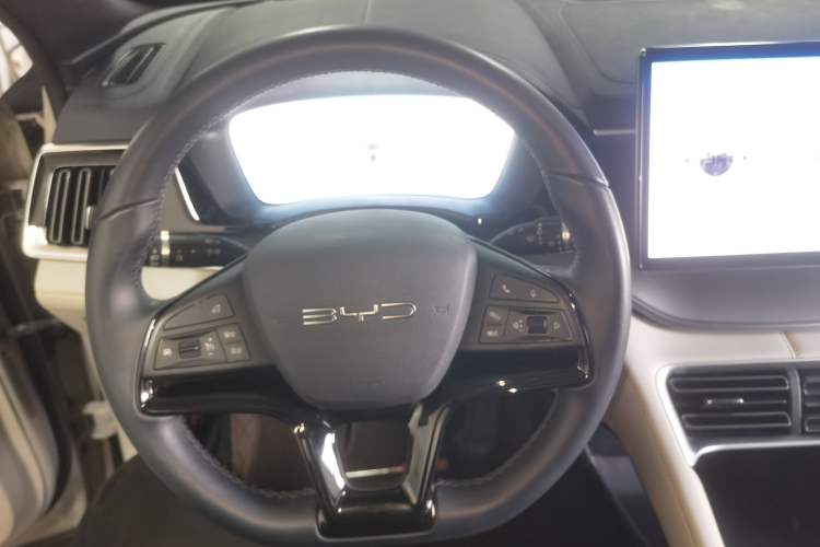 Used BYD Song PLUS New Energy 2024 HONOR Edition DM-i 71km Luxury Model