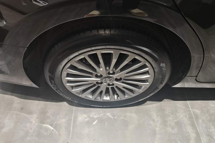 Used Toyota Camry 2024 Dual-Motor 2.0 HGVP Luxury Edition
