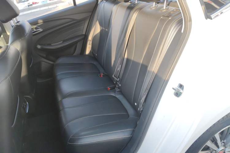 Used Roewe i5 2019 1.5L Automatic 4G Connected Langhao Edition
