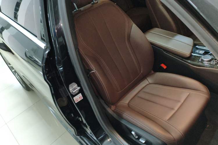 Used BMW 5 Series 2020 525Li M Sport Package
