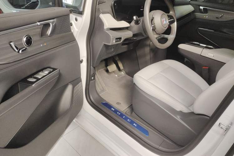 Used Buick GL8 2025 Lu Zun Smart Enjoyment Edition
