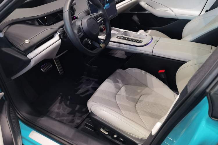 Used  SU7 2024 Four-Wheel-Drive Max Founder's Edition
