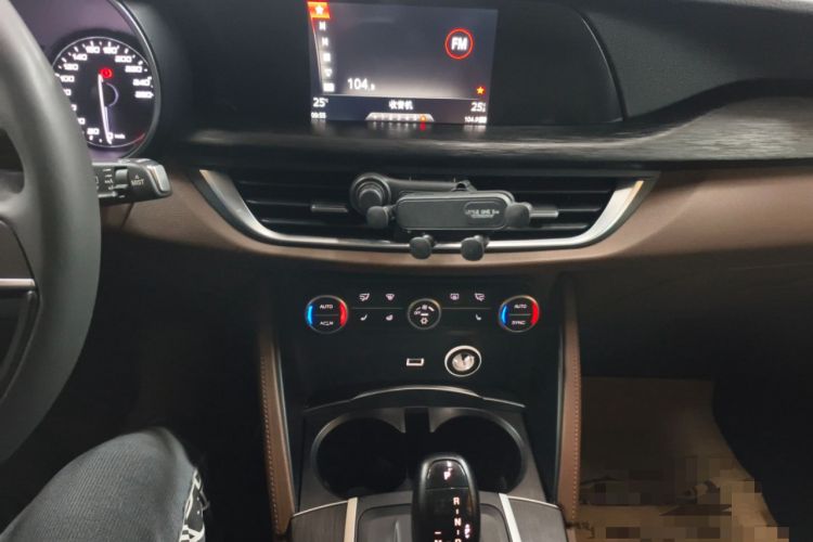 Used Alfa Romeo Stelvio 2017 2.0T 200HP Elite Edition