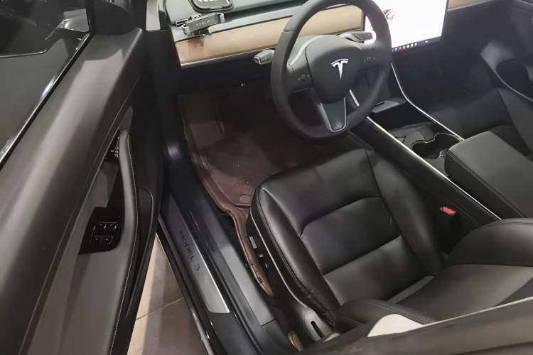 Used Tesla Model 3 2019 Standard Range Rear-Drive Upgraded Version
