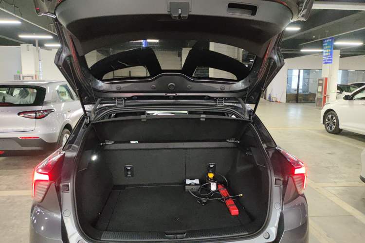 Used MG 4 EV 2022 425 km Luxury Edition
