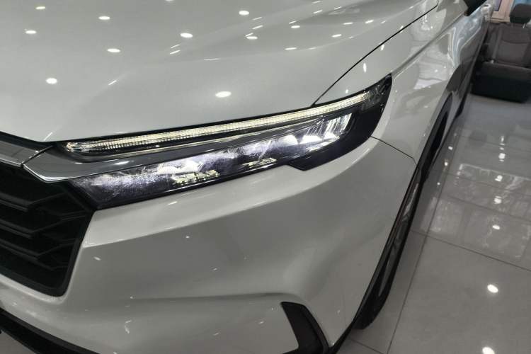 Used Honda CR-V 2023 240TURBO Two-Wheel-Drive Luxury Version 5 Seats
