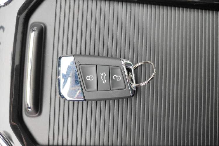 Used Volkswagen Passat 2020 330TSI Elite Edition China VI
