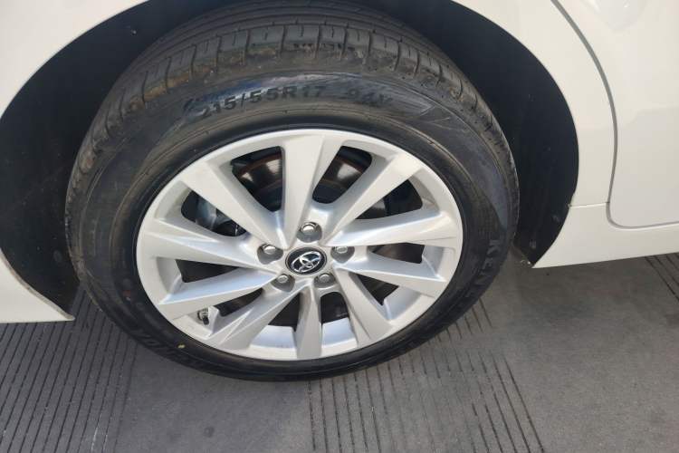 Used Toyota Camry 2021 2.0G Luxury Edition
