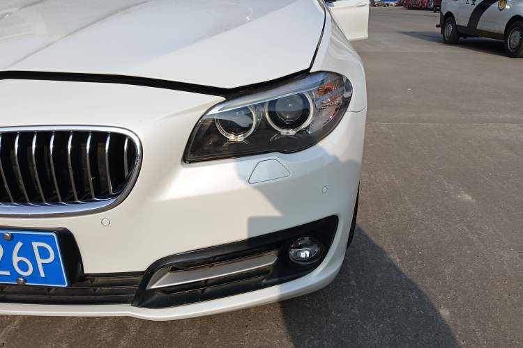 Used BMW 5 Series 2014 525Li Leading Model
