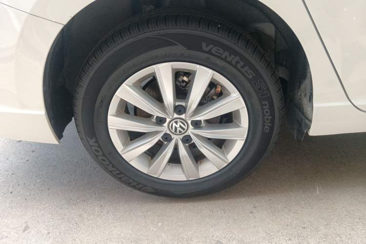 Used Volkswagen Lavida 2019 1.5L Automatic Fashion Edition China VI
