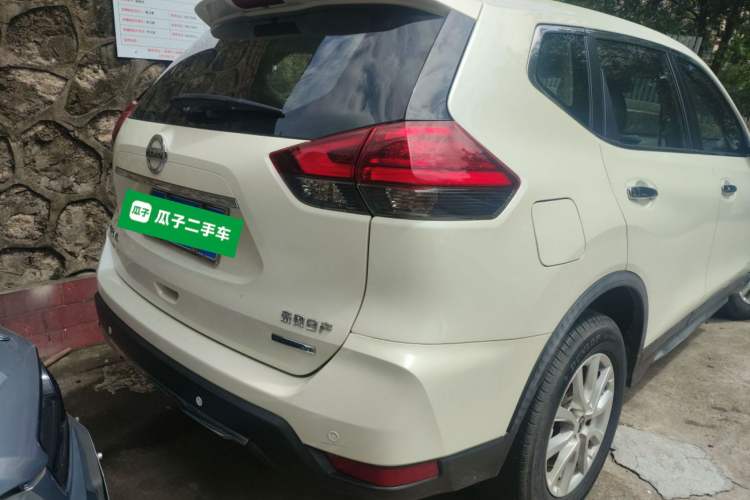 Used Nissan X-Trail 2019 2.0L CVT Smart Connect Comfort Edition 2WD
