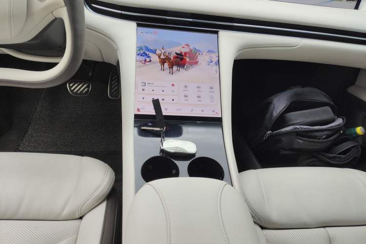 Used  LS7 2023 100kWh Lux Rear-Drive Version