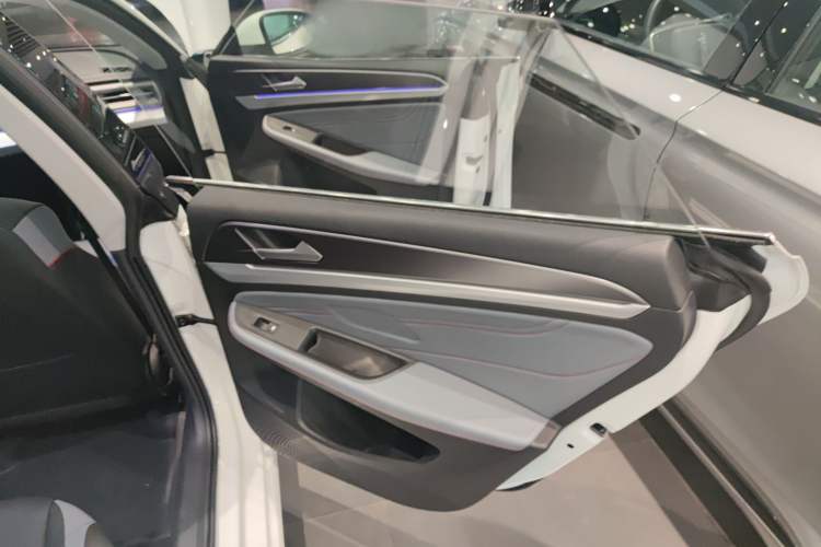 Used Volkswagen Lamando 2025 Lavida L 280TSI DSG Cool & Spicy Edition
