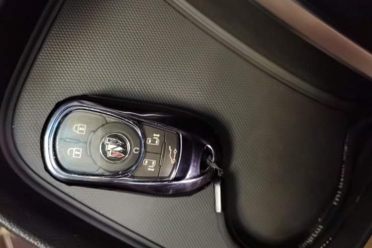 Used Buick GL8 2020 ES Land Cruiser 653T Flagship Model
