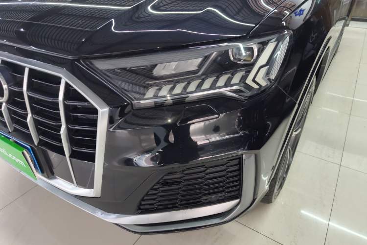 Used Audi Q7 2020 55 TFSI quattro S line sports model