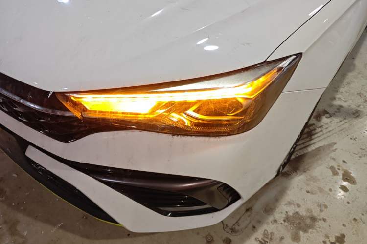 Used Roewe i5 2021 1.5L CVT Platinum Edition
