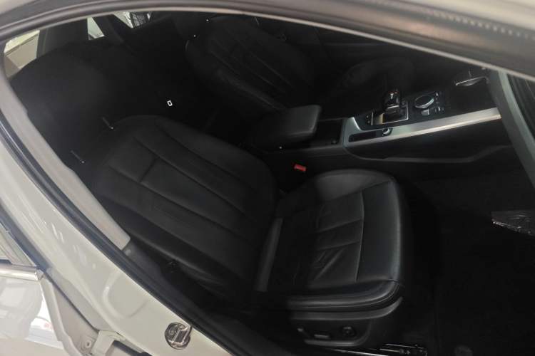 Used Audi A4L 2018 30th Anniversary Edition 40 TFSI Fashion Model