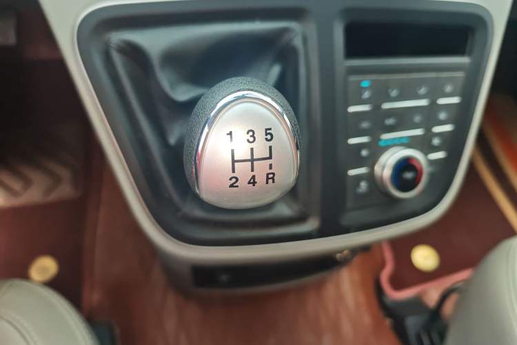 Used  M4 2019 Business Series 2.0L Manual - China VI Standard