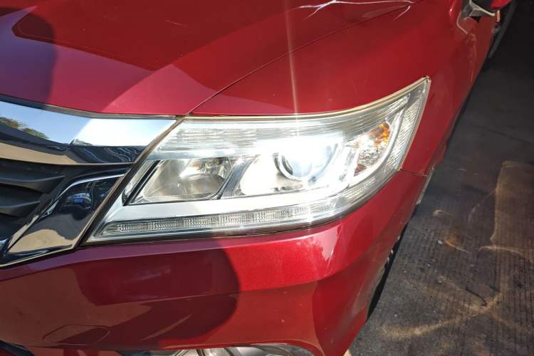 Used Honda Crider 2013 1.8L automatic luxury edition