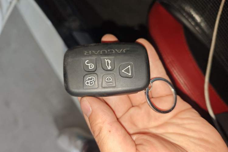 Used Jaguar XE 2015 3.0 SC 340 PS S