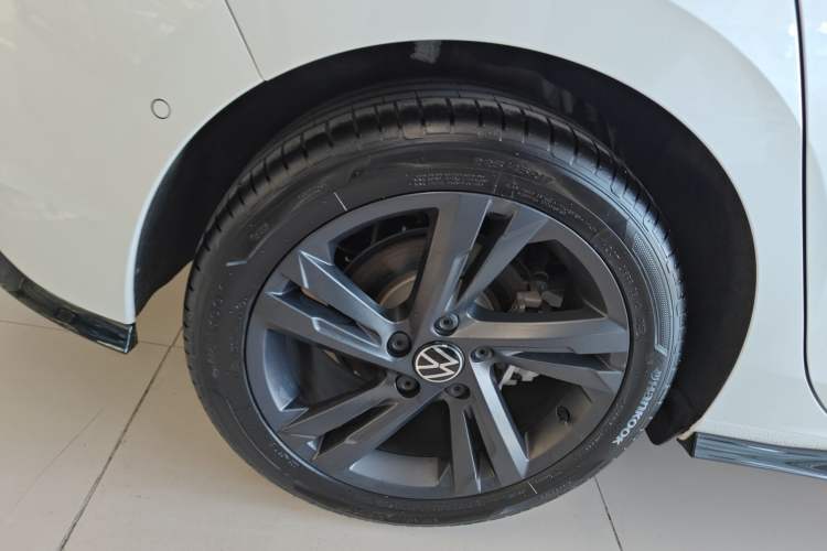 Used Volkswagen Golf 2023 Facelift 280TSI DSG R-Line Lite
