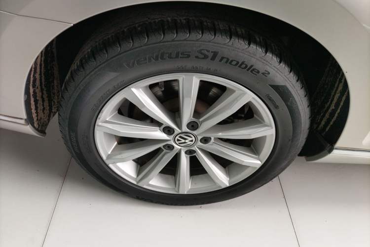 Used Volkswagen Magotan 2019 330TSI DSG Leading Model China VI Standard
