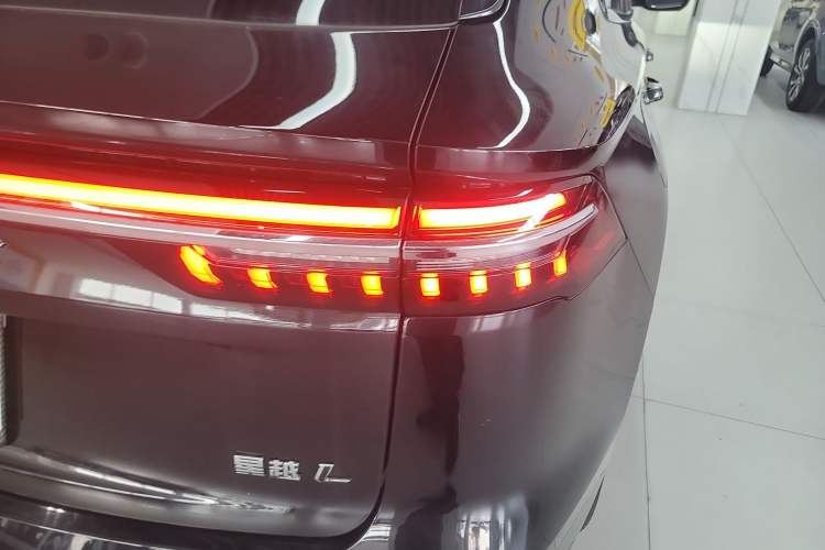 Used Geely Auto Monjaro L 2024 2.0TD High-Power Automatic Two-Wheel Drive Yunqi Version
