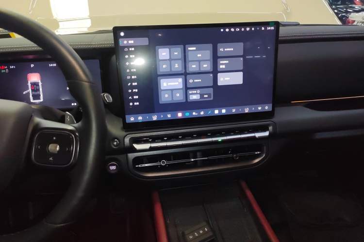 Used Tank 300 2025 2.0T Conqueror
