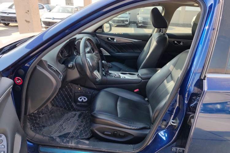 Used Infiniti Q50L 2018 2.0T Enjoyment Version China VI Standard
