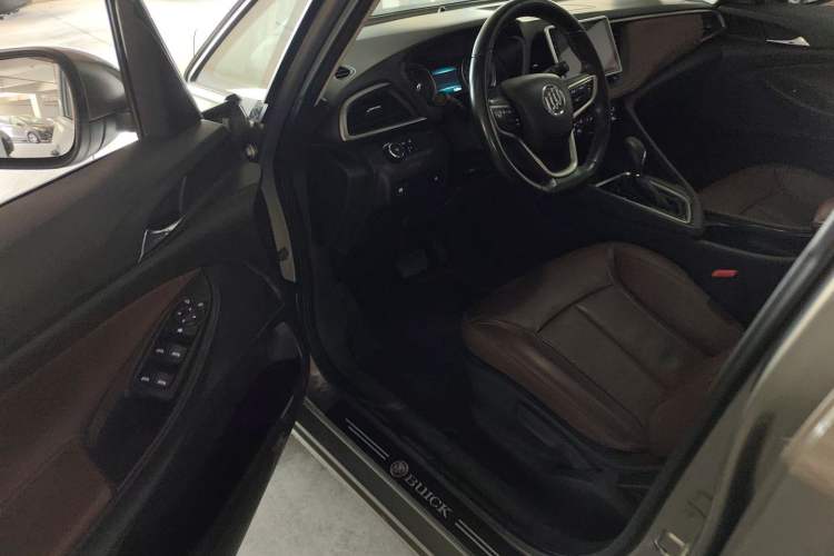 Used Buick GL6 2018 18T 6-Seater Luxury Model
