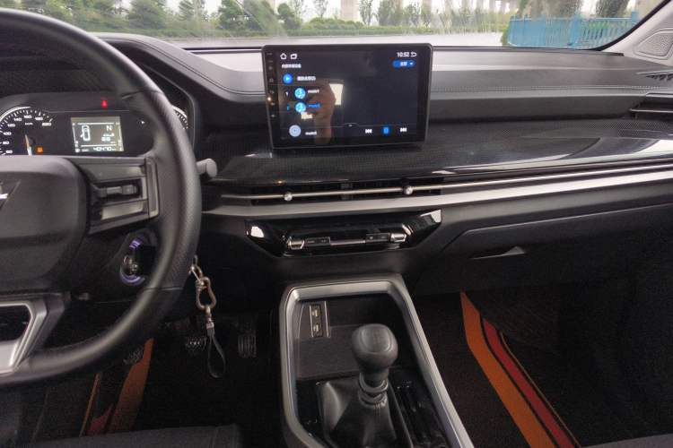 Used Wuling Jiachen 2022 1.5L Manual Enjoyment Elite Model
