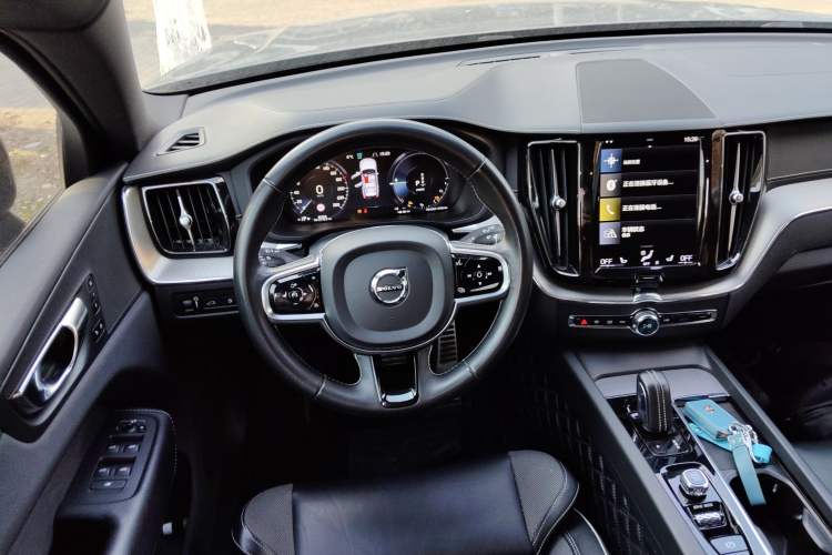 Used Volvo XC60 New Energy 2021 T8 E-Drive Hybrid Smart & Dynamic Edition