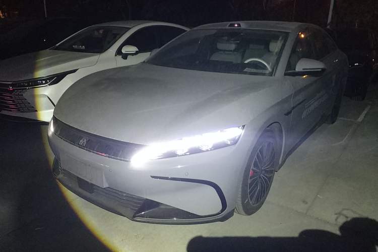 Used BYD Han 2025 EV with 701 km of Laser Radar-Enabled Intelligent Driving