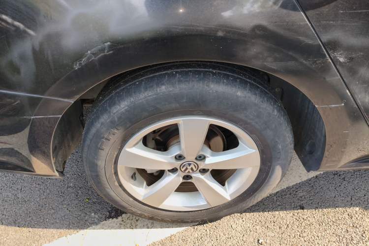 Used Volkswagen Lavida 2015 1.6L Automatic Fashion Edition