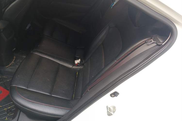 Used Hyundai Elantra 2016 1.6L Automatic ZhiXuan – Elite Version
