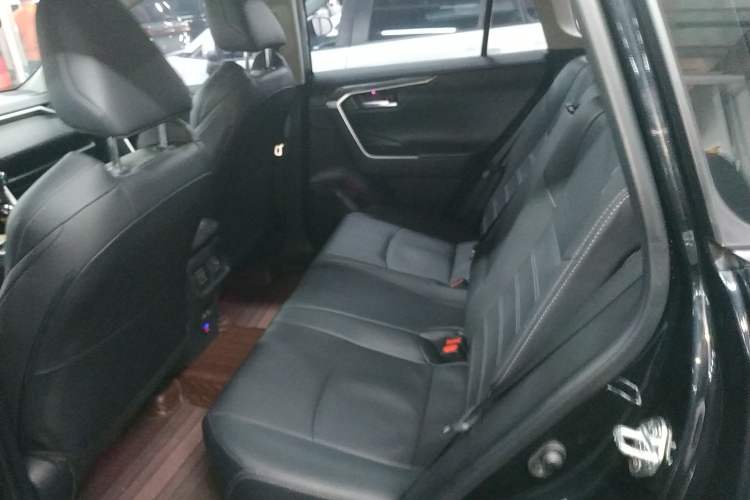 Used Toyota Wildlander 2022 2.0L CVT Two-Wheel Drive Luxury PLUS Edition