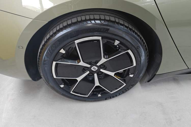 Used Xiaomi Auto SU7 2024 Rear-Drive Long-Range Intelligent Driving Version
