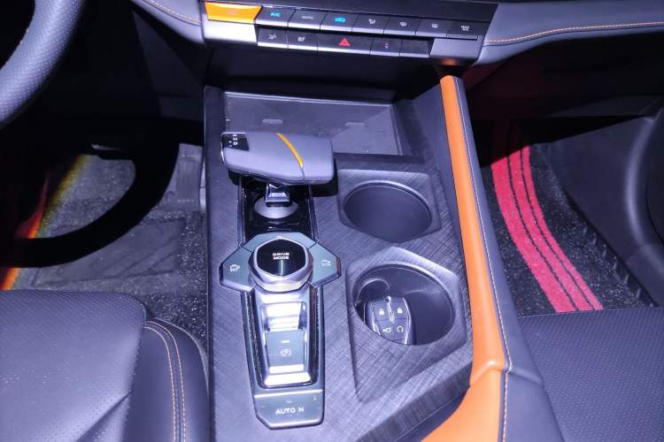 Used Changan UNI-V 2022 1.5T Prestige Version
