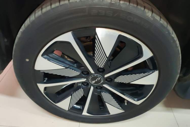 Used BYD Song PLUS New Energy 2025 DM-i 112KM Prestige Model
