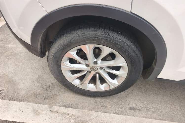 Used Brilliance V3 2015 1.5L Manual Smart Version
