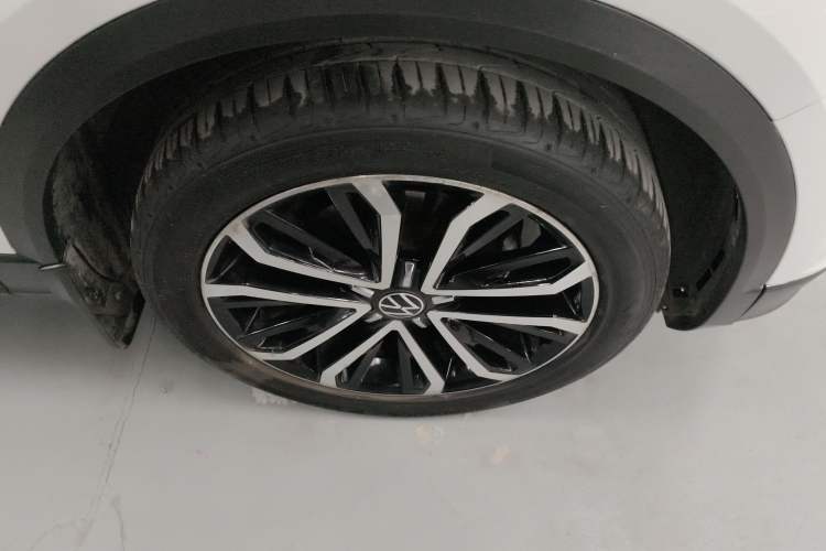 Used Volkswagen T-ROC 2021 280TSI DSG Two-Wheel Drive Comfort Connect Edition
