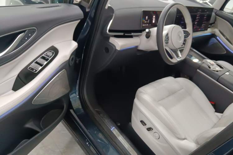 Used VOYAH Dream 2025 PHEV Four-Wheel-Drive Flagship Kunpeng Edition
